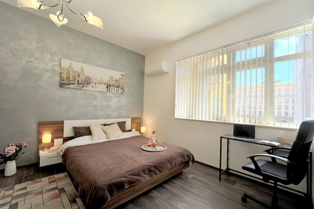 Cozy 2-Bedroom Flat In The Very Center Of Sofia Exterior photo